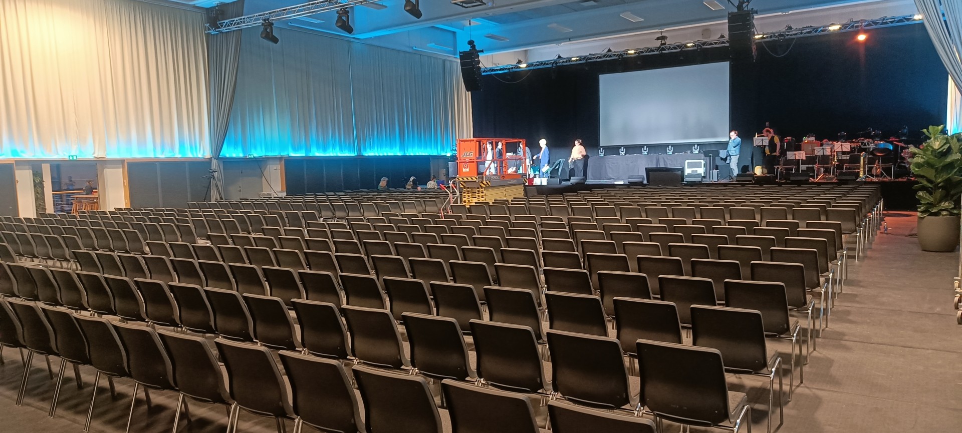 Koblingsbeslag til konferencestol thumbnail 3